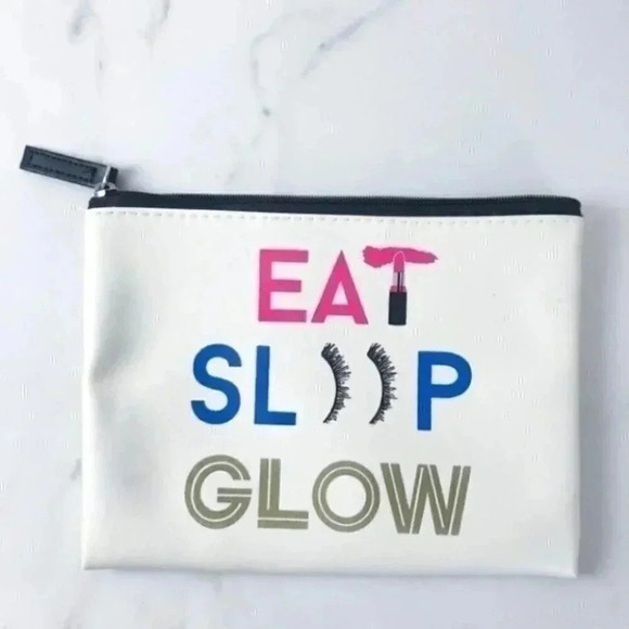 Eat Sleep Glow Macy's Beauty Bag - Picture 1 of 1